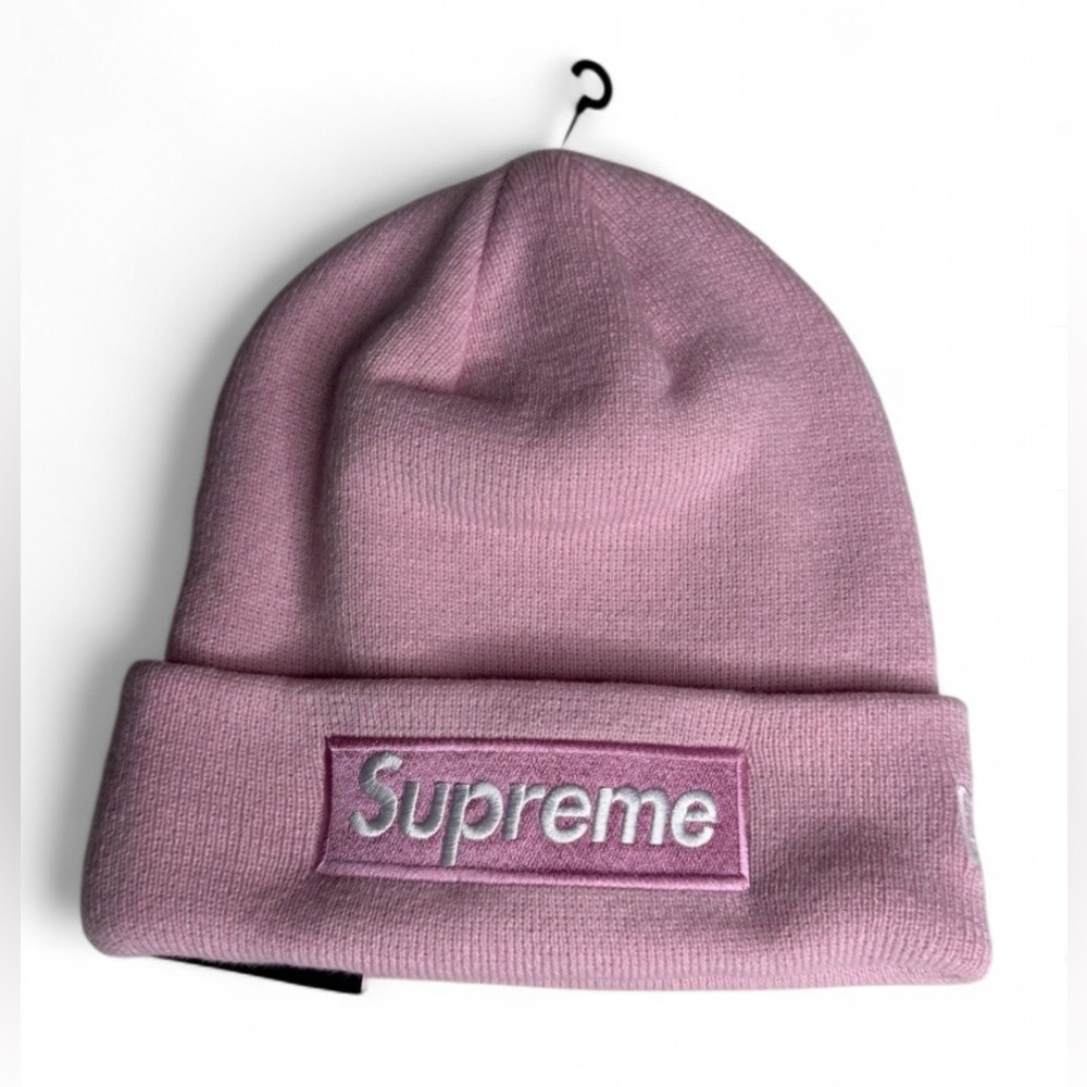 Supreme New Era Beanie FW24 Pink 🌸